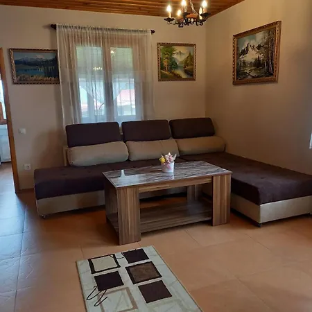 Ваканционна къща боби