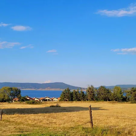 Ваканционна къща боби